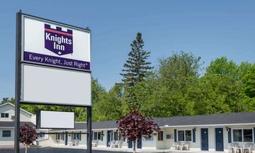 Knights Inn Arnprior