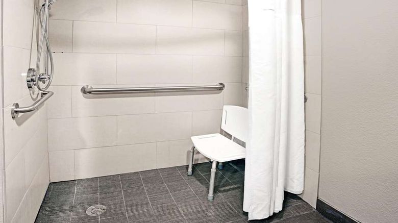 <b>Wingate by Wyndham Richardson/Dallas Room</b>. Images powered by <a href="https://iceportal.shijigroup.com/" title="IcePortal" target="_blank">IcePortal</a>.