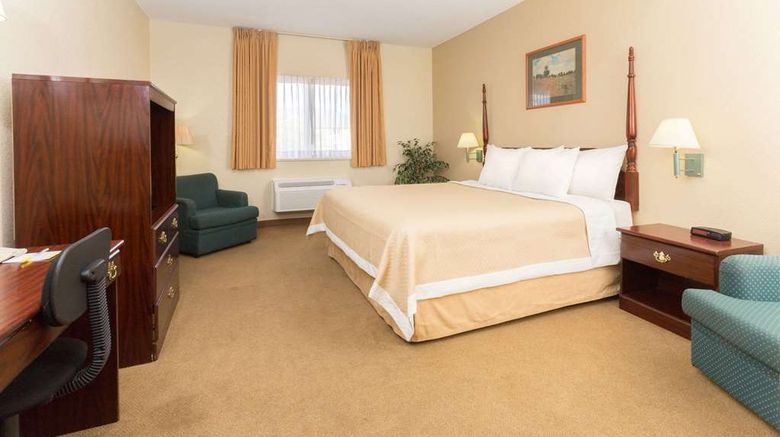 <b>Days Inn Colorado Springs Airport Room</b>. Images powered by <a href="https://iceportal.shijigroup.com/" title="IcePortal" target="_blank">IcePortal</a>.