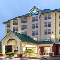 Days Inn & Suites Tucker/Northlake