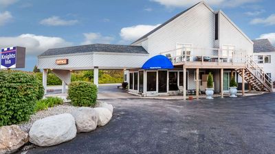 Knights Inn Mackinaw City