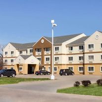 Baymont Inn & Suites Salina