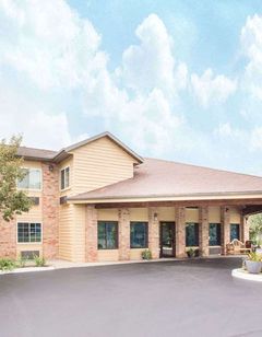Baymont Inn & Suites Muskegon