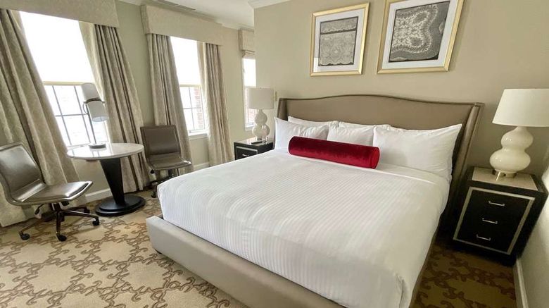 <b>The Henley Park Hotel Room</b>. Images powered by <a href="https://iceportal.shijigroup.com/" title="IcePortal" target="_blank">IcePortal</a>.
