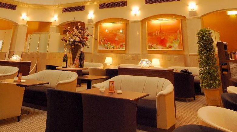 <b>Ginza Creston Hotel Restaurant</b>. Images powered by <a href="https://iceportal.shijigroup.com/" title="IcePortal" target="_blank">IcePortal</a>.