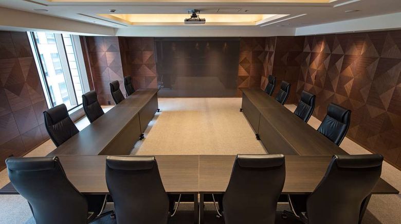 <b>Marunouchi Hotel Meeting</b>. Images powered by <a href="https://iceportal.shijigroup.com/" title="IcePortal" target="_blank">IcePortal</a>.