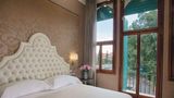 <b>Hotel Santa Chiara Room</b>. Images powered by <a href="https://iceportal.shijigroup.com/" title="IcePortal" target="_blank">IcePortal</a>.