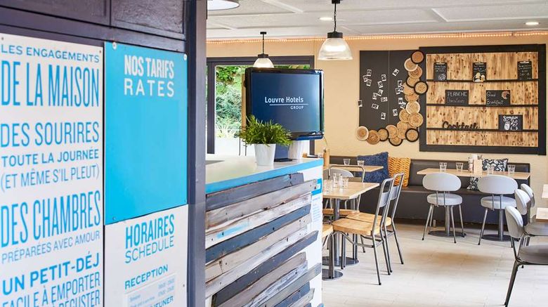 <b>Campanile Le Bourget- Gonesse Lobby</b>. Images powered by <a href="https://iceportal.shijigroup.com/" title="IcePortal" target="_blank">IcePortal</a>.