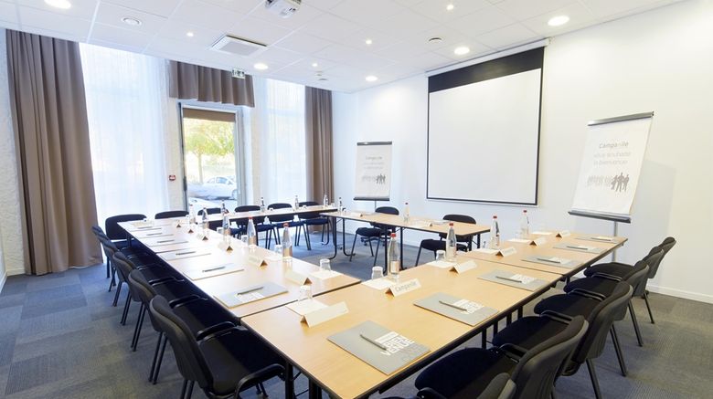<b>Campanile Hotel Lyon Center Meeting</b>. Images powered by <a href="https://iceportal.shijigroup.com/" title="IcePortal" target="_blank">IcePortal</a>.