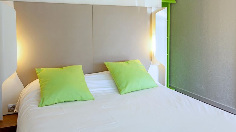 <b>Hotel Campanile South Room</b>. Images powered by <a href="https://iceportal.shijigroup.com/" title="IcePortal" target="_blank">IcePortal</a>.