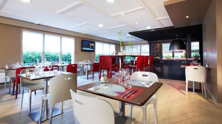 <b>Campanile Rouen East Franqueville Restaurant</b>. Images powered by <a href="https://iceportal.shijigroup.com/" title="IcePortal" target="_blank">IcePortal</a>.