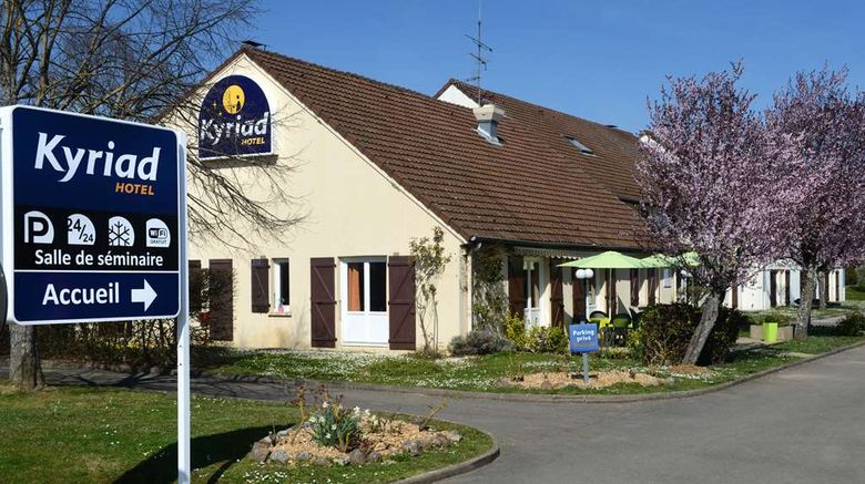 <b>Kyriad Hotel Quetigny Exterior</b>. Images powered by <a href="https://iceportal.shijigroup.com/" title="IcePortal" target="_blank">IcePortal</a>.