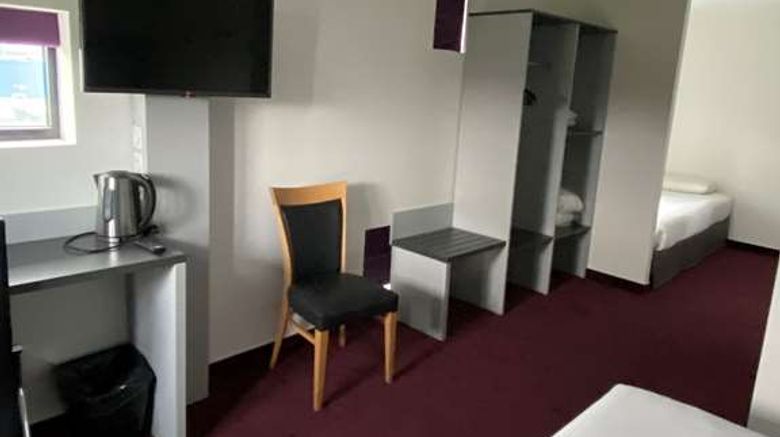 <b>Hotel Kyriad Evreux -Netreville Room</b>. Images powered by <a href="https://iceportal.shijigroup.com/" title="IcePortal" target="_blank">IcePortal</a>.