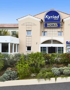 Kyriad Hotel Frejus Centre