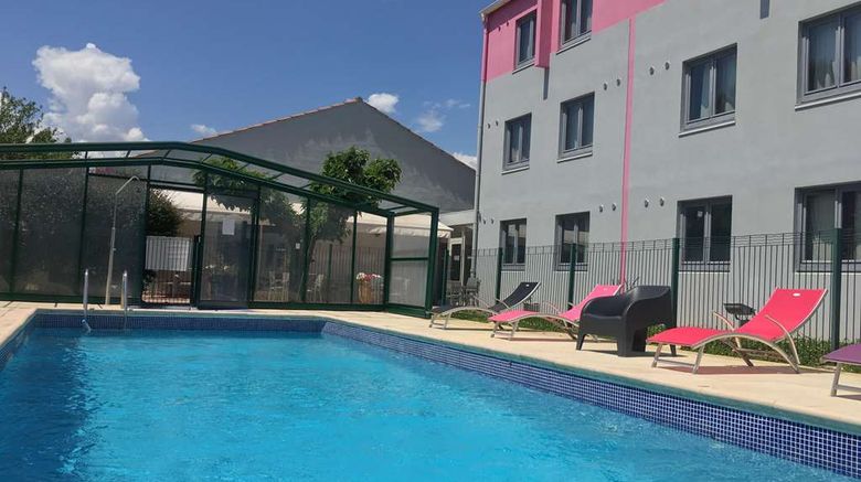 <b>Hotel Kyriad Montpellier-Aeroport Pool</b>. Images powered by <a href="https://iceportal.shijigroup.com/" title="IcePortal" target="_blank">IcePortal</a>.