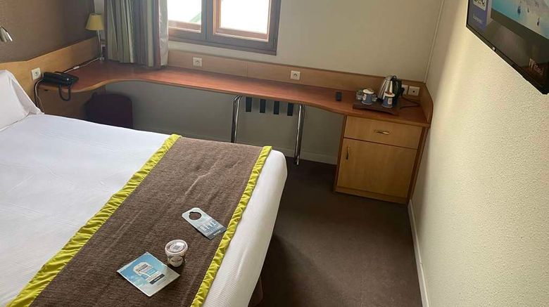 <b>Hotel Kyriad Montpellier-Aeroport Room</b>. Images powered by <a href="https://iceportal.shijigroup.com/" title="IcePortal" target="_blank">IcePortal</a>.