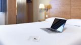 Premiere Classe Coventry Hotel Room