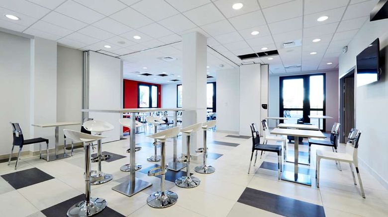 <b>Premiere Classe Lyon Est - Saint Priest Lobby</b>. Images powered by <a href="https://iceportal.shijigroup.com/" title="IcePortal" target="_blank">IcePortal</a>.