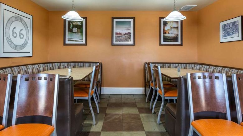 <b>Best Western Plus King's Inn & Suites Restaurant</b>. Images powered by <a href="https://iceportal.shijigroup.com/" title="IcePortal" target="_blank">IcePortal</a>.