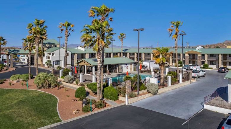 <b>Best Western Plus King's Inn & Suites Exterior</b>. Images powered by <a href="https://iceportal.shijigroup.com/" title="IcePortal" target="_blank">IcePortal</a>.