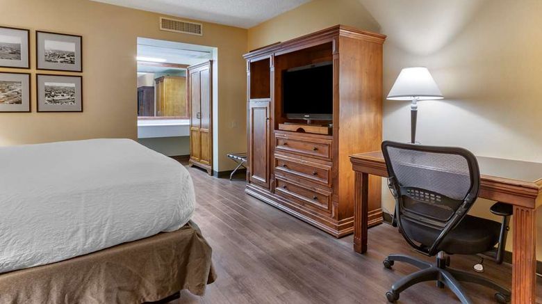 <b>Best Western Plus King's Inn & Suites Room</b>. Images powered by <a href="https://iceportal.shijigroup.com/" title="IcePortal" target="_blank">IcePortal</a>.