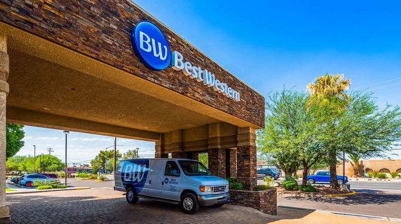 <b>Best Western Tucson Int'l Airport Hotel Exterior</b>. Images powered by <a href="https://iceportal.shijigroup.com/" title="IcePortal" target="_blank">IcePortal</a>.