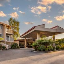 Best Western Plus Garden Court Inn