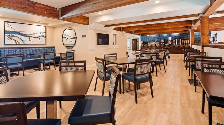 <b>Best Western Plus Novato Oaks Inn Restaurant</b>. Images powered by <a href="https://iceportal.shijigroup.com/" title="IcePortal" target="_blank">IcePortal</a>.