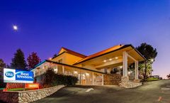Best Western Cedar Inn & Suites