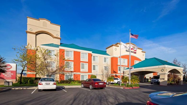 <b>Best Western Plus Airport Inn & Suites Exterior</b>. Images powered by <a href="https://iceportal.shijigroup.com/" title="IcePortal" target="_blank">IcePortal</a>.
