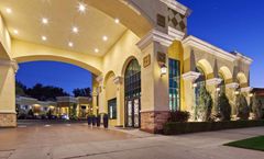 Howard Johnson Hotel & Suites by Wyndham Reseda in Los Angeles (CA) - See  2023 Prices