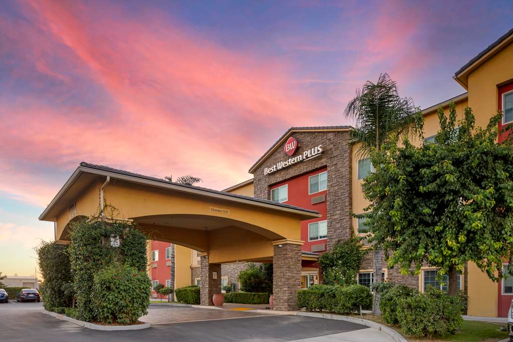 Find Buttonwillow CA Hotels Downtown Hotels in Buttonwillow