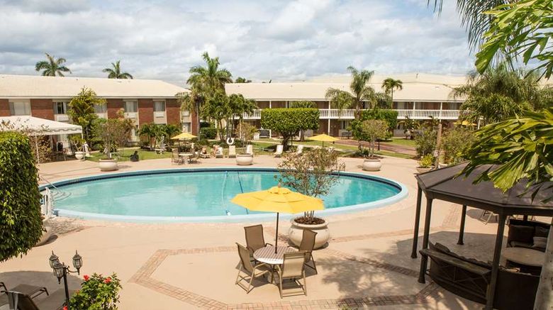 <b>Best Western Palm Beach Lakes Pool</b>. Images powered by <a href="https://iceportal.shijigroup.com/" title="IcePortal" target="_blank">IcePortal</a>.