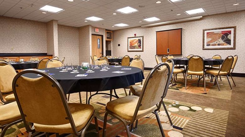 <b>Best Western Chicago Southland Meeting</b>. Images powered by <a href="https://iceportal.shijigroup.com/" title="IcePortal" target="_blank">IcePortal</a>.