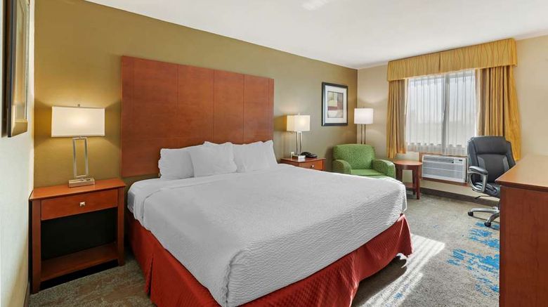 <b>Best Western Plus Altoona Inn Room</b>. Images powered by <a href="https://iceportal.shijigroup.com/" title="IcePortal" target="_blank">IcePortal</a>.