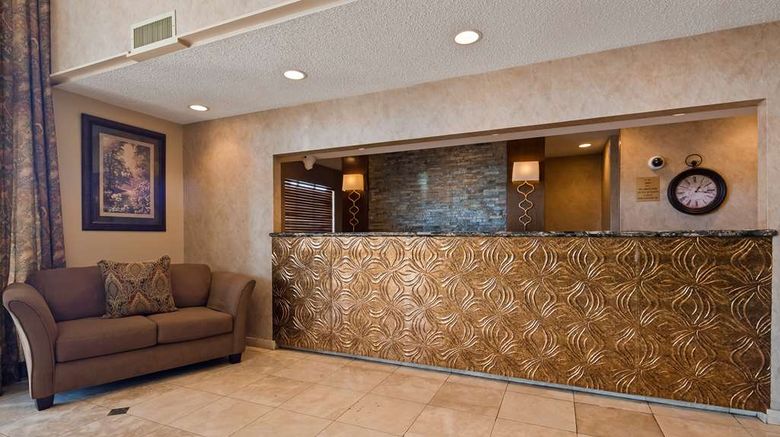 <b>Best Western Inn Suites & Conference Ctr Lobby</b>. Images powered by <a href="https://iceportal.shijigroup.com/" title="IcePortal" target="_blank">IcePortal</a>.