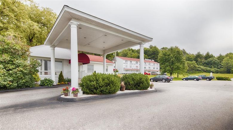 Best Western Freeport Inn Exterior. Images powered by <a href="https://iceportal.shijigroup.com" target="_blank" rel="noopener">Ice Portal</a>.