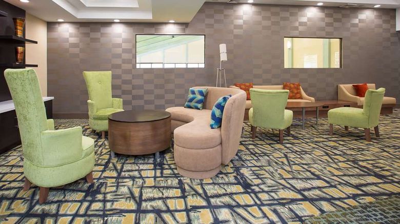 <b>Best Western Plus New Englander Lobby</b>. Images powered by <a href="https://iceportal.shijigroup.com/" title="IcePortal" target="_blank">IcePortal</a>.
