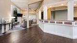<b>Best Western Harbour Pointe Lakefront Lobby</b>. Images powered by <a href="https://iceportal.shijigroup.com/" title="IcePortal" target="_blank">IcePortal</a>.