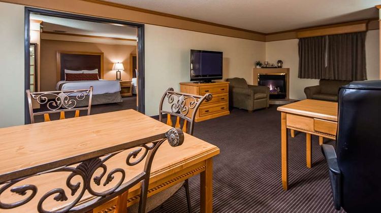Best Western Plus Sidney Lodge Suite
