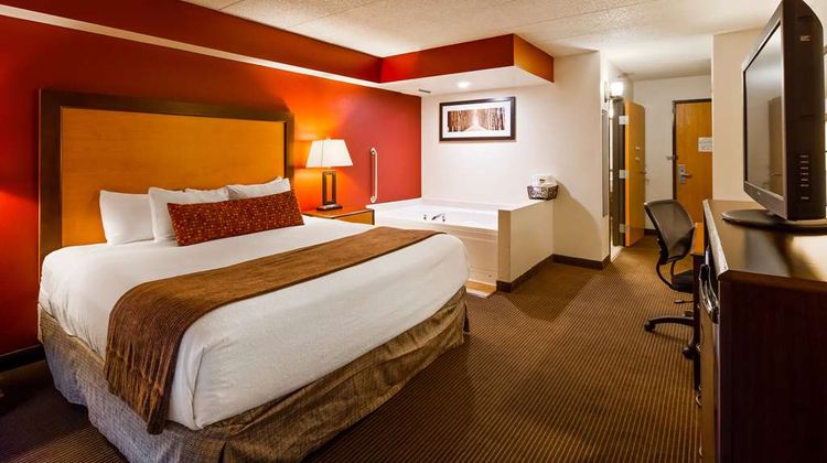 Best Western Plus Sidney Lodge Room