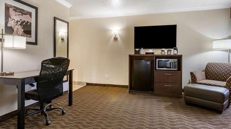 <b>Best Western Airport ABQ Inn/Suites Suite</b>. Images powered by <a href="https://iceportal.shijigroup.com/" title="IcePortal" target="_blank">IcePortal</a>.