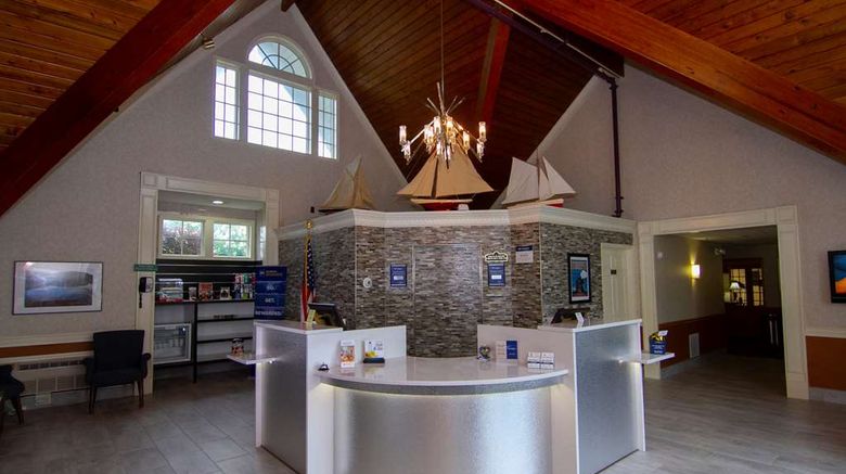 <b>Best Western Plus Plattsburgh Lobby</b>. Images powered by <a href="https://iceportal.shijigroup.com/" title="IcePortal" target="_blank">IcePortal</a>.