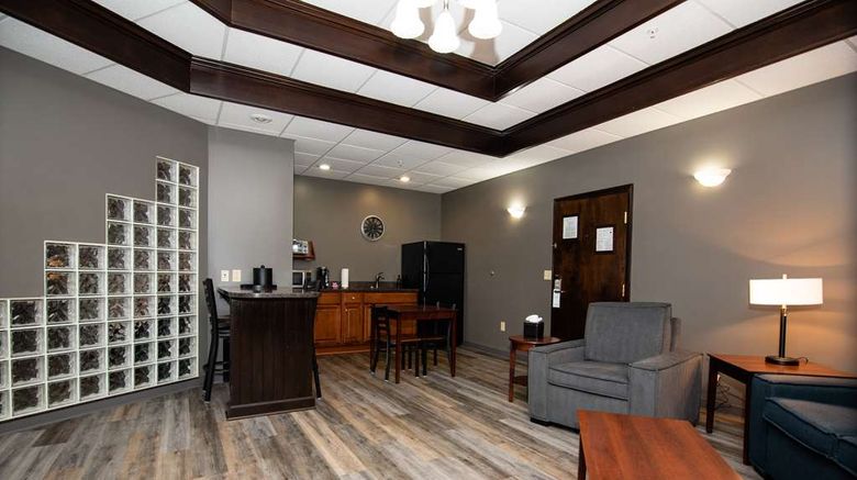 <b>Best Western Plus Plattsburgh Suite</b>. Images powered by <a href="https://iceportal.shijigroup.com/" title="IcePortal" target="_blank">IcePortal</a>.