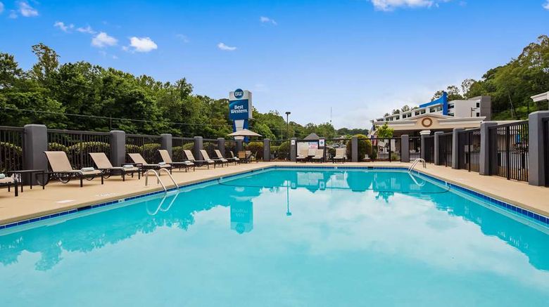 <b>Best Western of Asheville Biltmore East Pool</b>. Images powered by <a href="https://iceportal.shijigroup.com/" title="IcePortal" target="_blank">IcePortal</a>.
