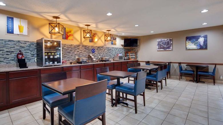 <b>Best Western Lakewood Inn Restaurant</b>. Images powered by <a href="https://iceportal.shijigroup.com/" title="IcePortal" target="_blank">IcePortal</a>.