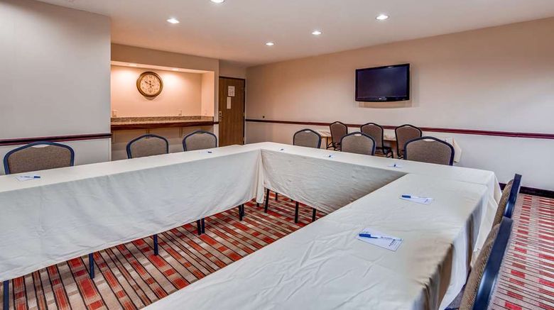 <b>Best Western Lakewood Inn Meeting</b>. Images powered by <a href="https://iceportal.shijigroup.com/" title="IcePortal" target="_blank">IcePortal</a>.