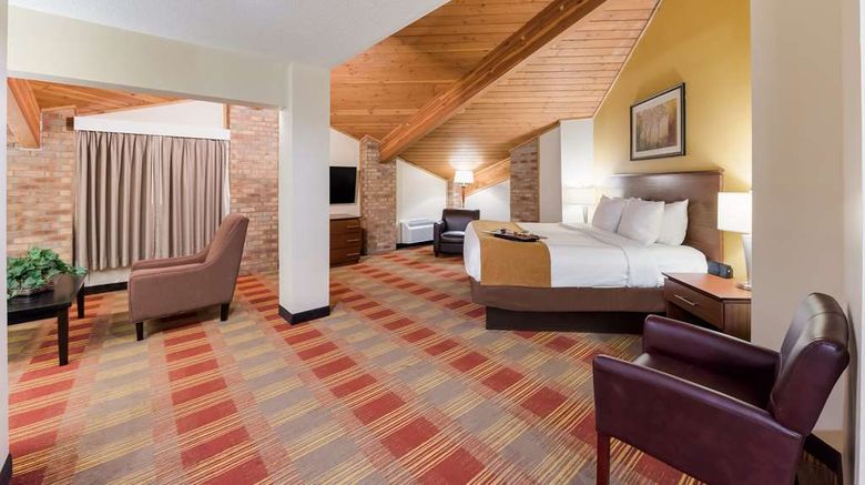<b>Best Western Lakewood Inn Suite</b>. Images powered by <a href="https://iceportal.shijigroup.com/" title="IcePortal" target="_blank">IcePortal</a>.