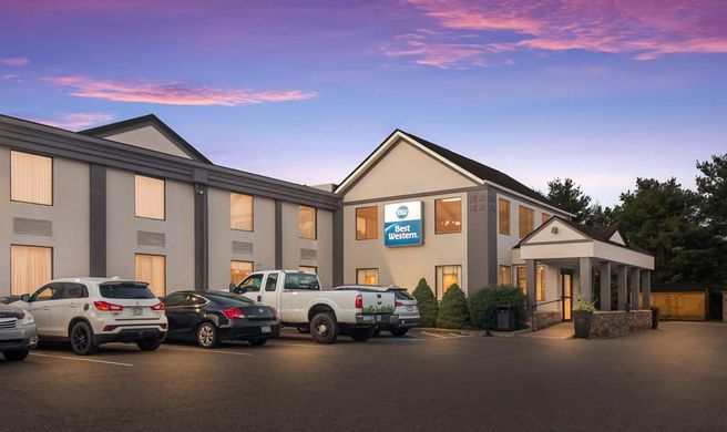 Best Western Dutch Valley Inn- Tourist Class New Philadelphia, OH 