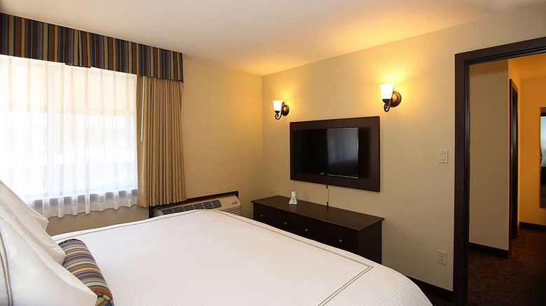 <b>Best Western Windsor Inn Suite</b>. Images powered by <a href="https://iceportal.shijigroup.com/" title="IcePortal" target="_blank">IcePortal</a>.